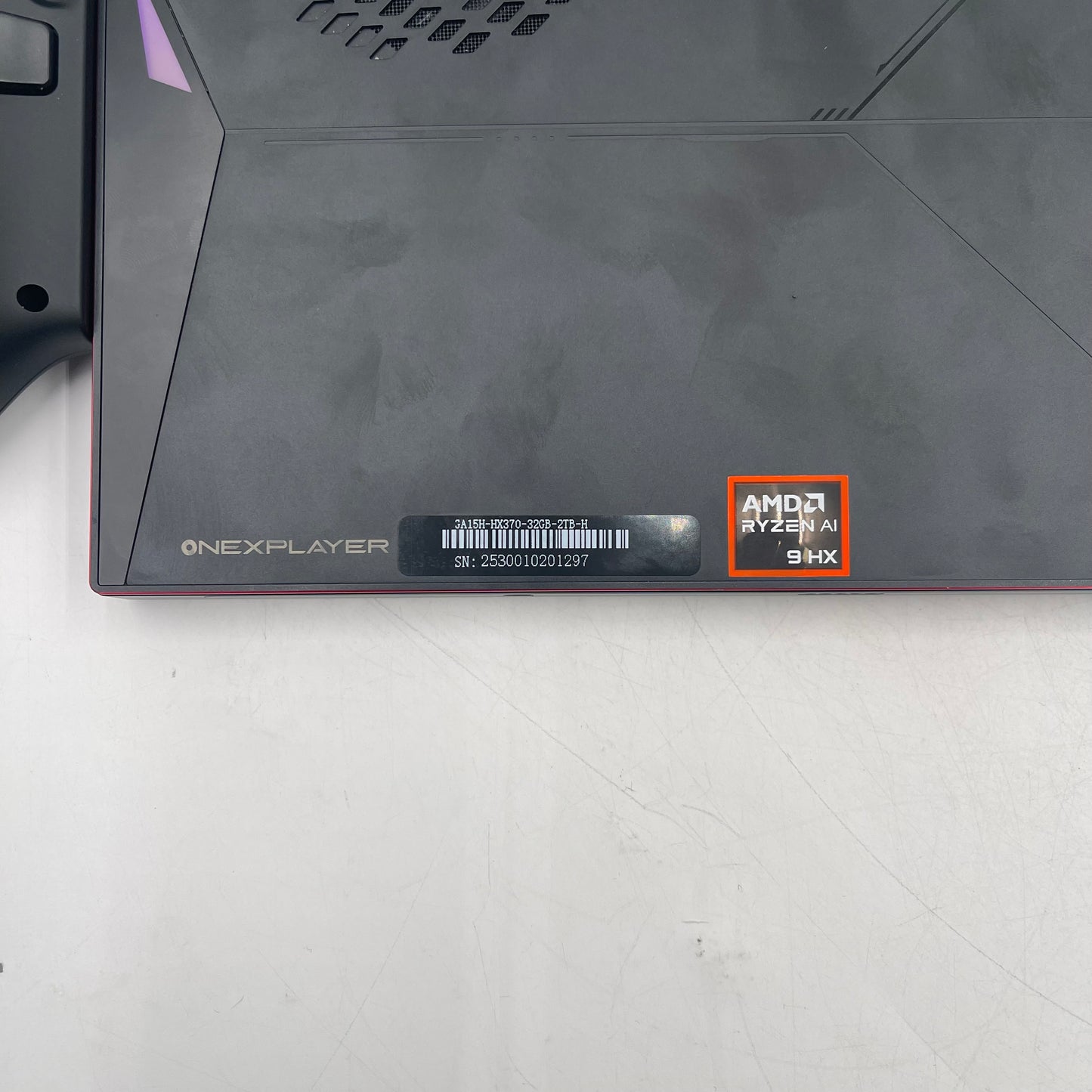 OneXPlayer X1 Pro 10.95" AMD Ryzen AI 9 HX 370 32GB RAM 2TB Black