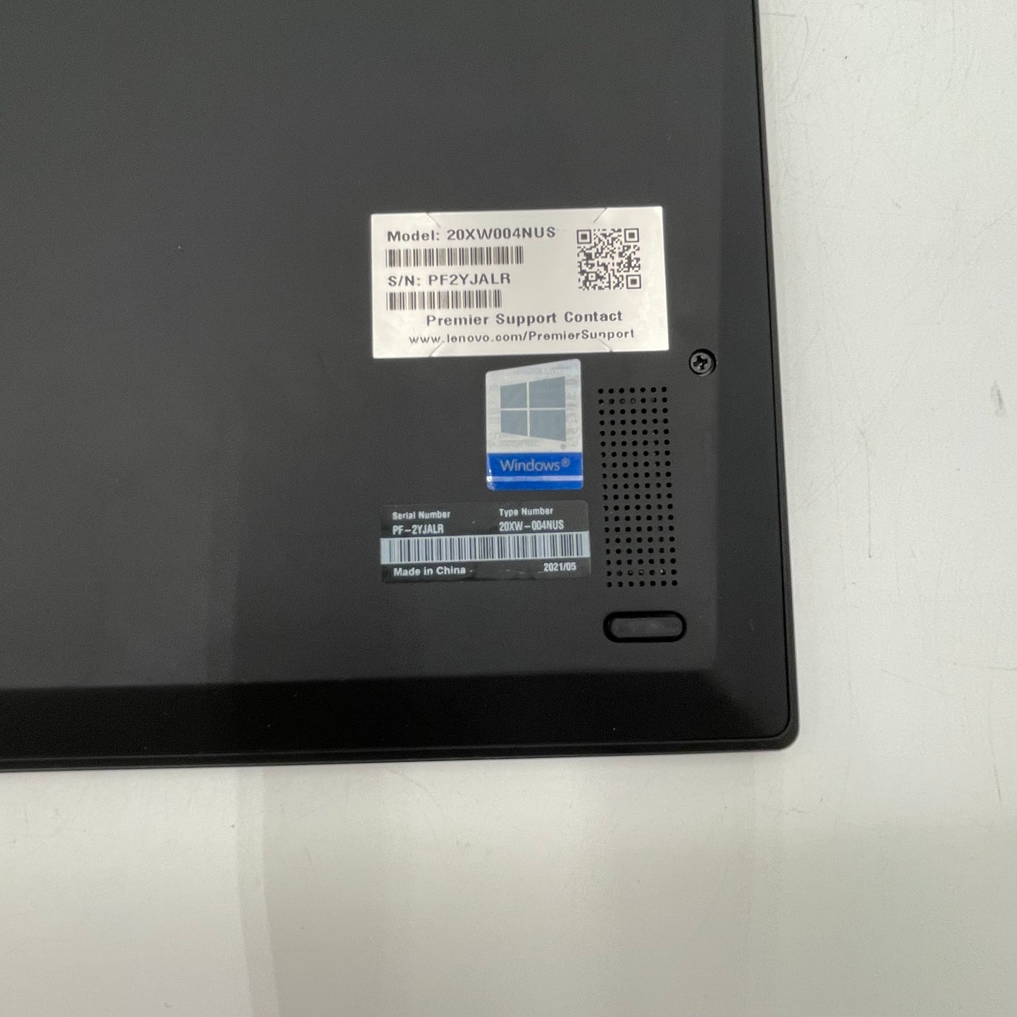 Lenovo ThinkPad X1 Carbon Gen 9 14" i7-1185G7 3.0GHz 16GB RAM 512GB SSD