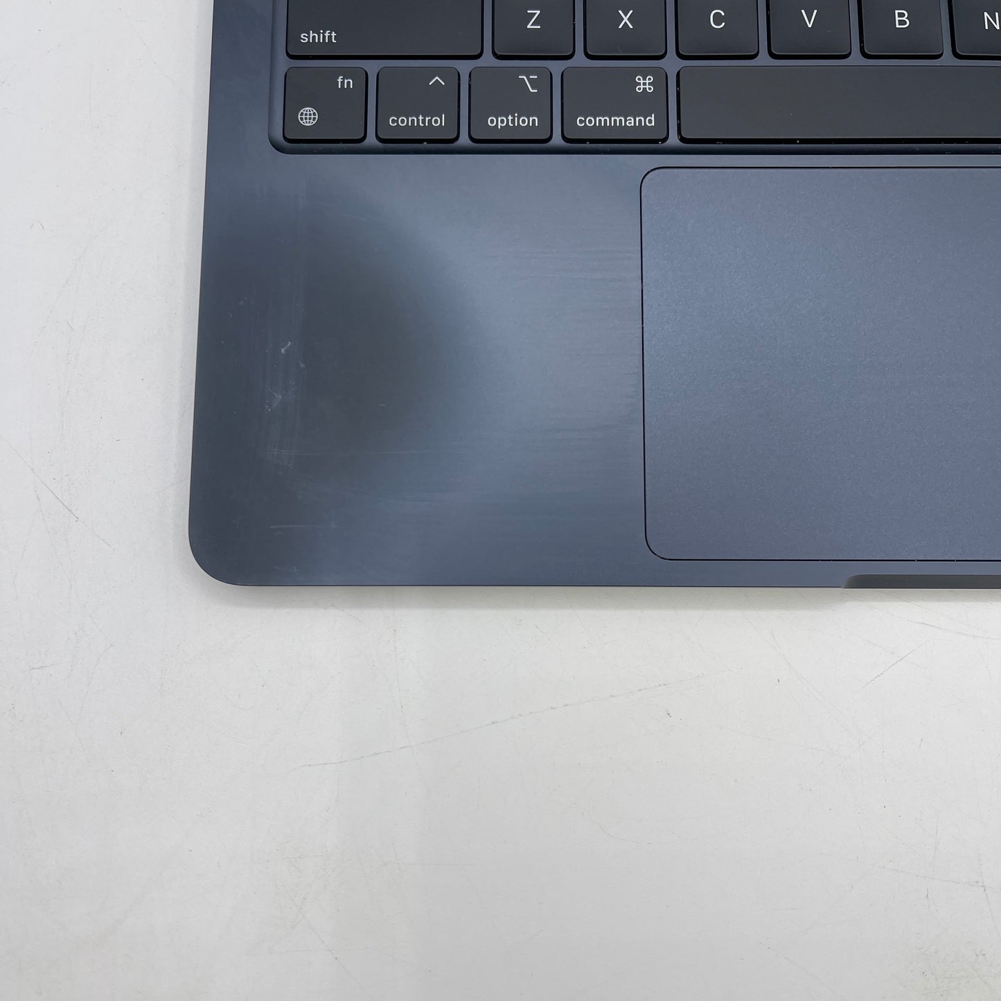 2022 Apple MacBook Air 13.6" M2 8C GPU 3.5GHz 16GB RAM 256GB SSD A2681