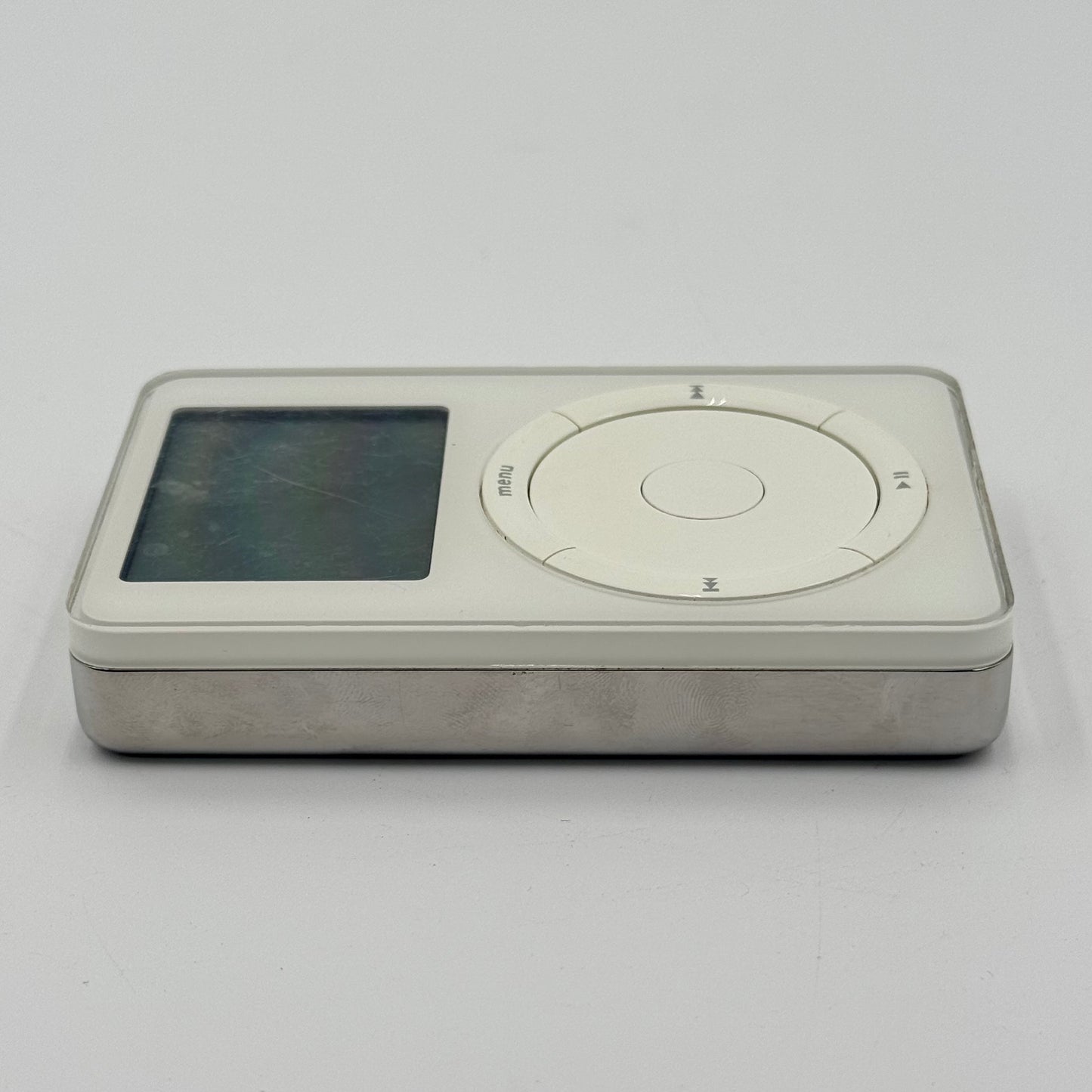 Broken Apple iPod Classic 2nd Gen 10GB White A1019 For Parts