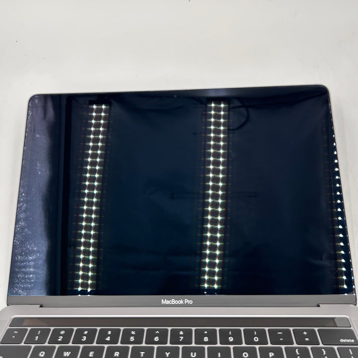 2019 Apple MacBook Pro 13.3" i5 1.4GHz 8GB RAM 256GB SSD Silver A2159