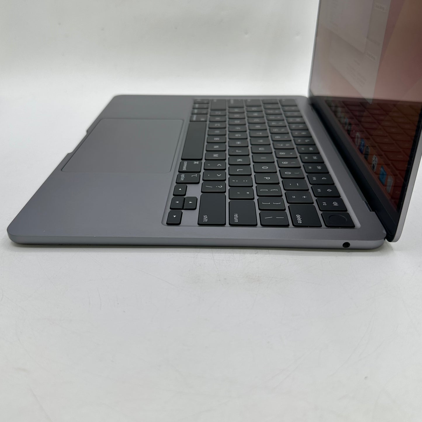 2022 Apple MacBook Air 13.6" M2 8C GPU 3.5GHz 8GB RAM 256GB SSD A2681