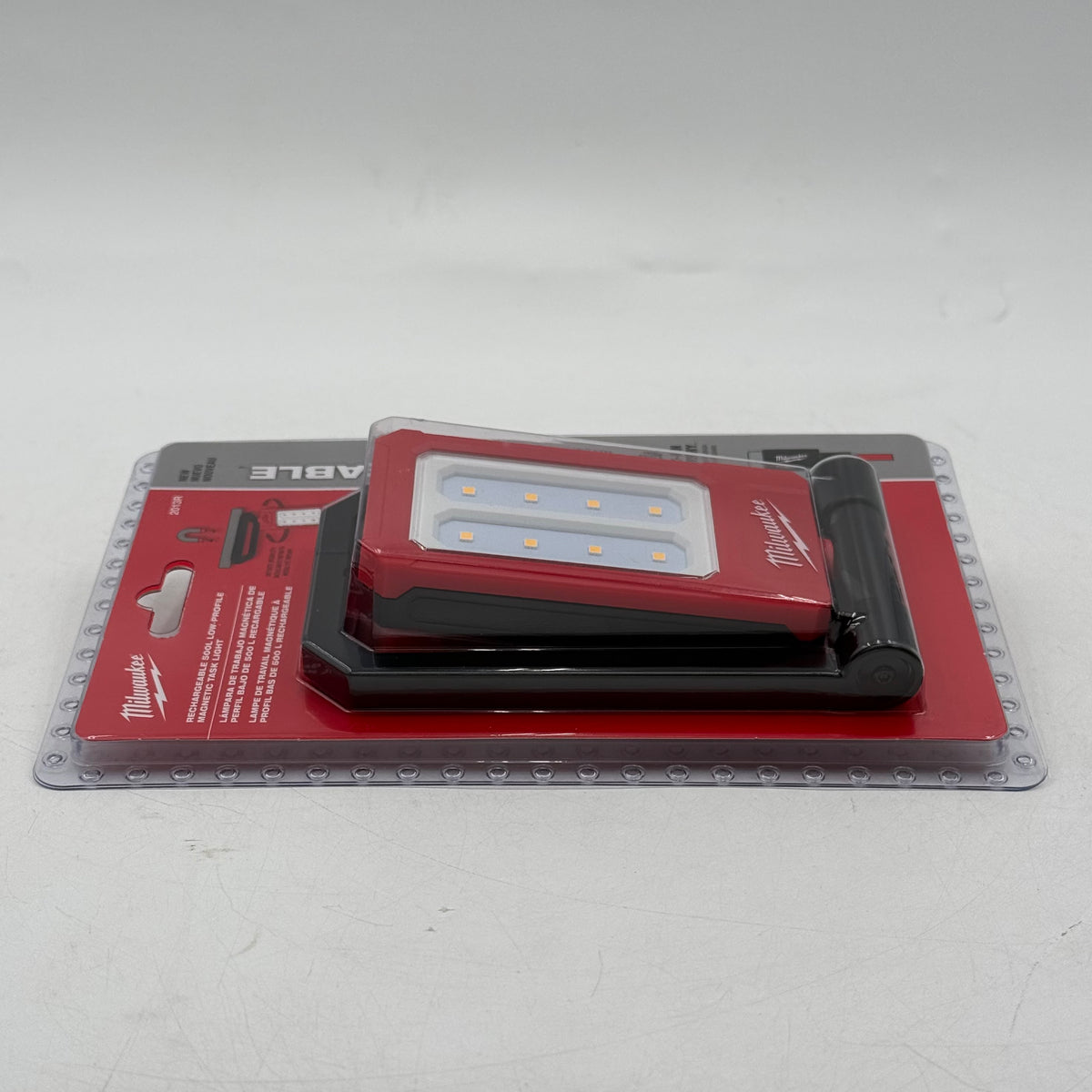 New Milwaukee 2013R 4V Rechargeable 500L Low Profile Magnetic Task Light