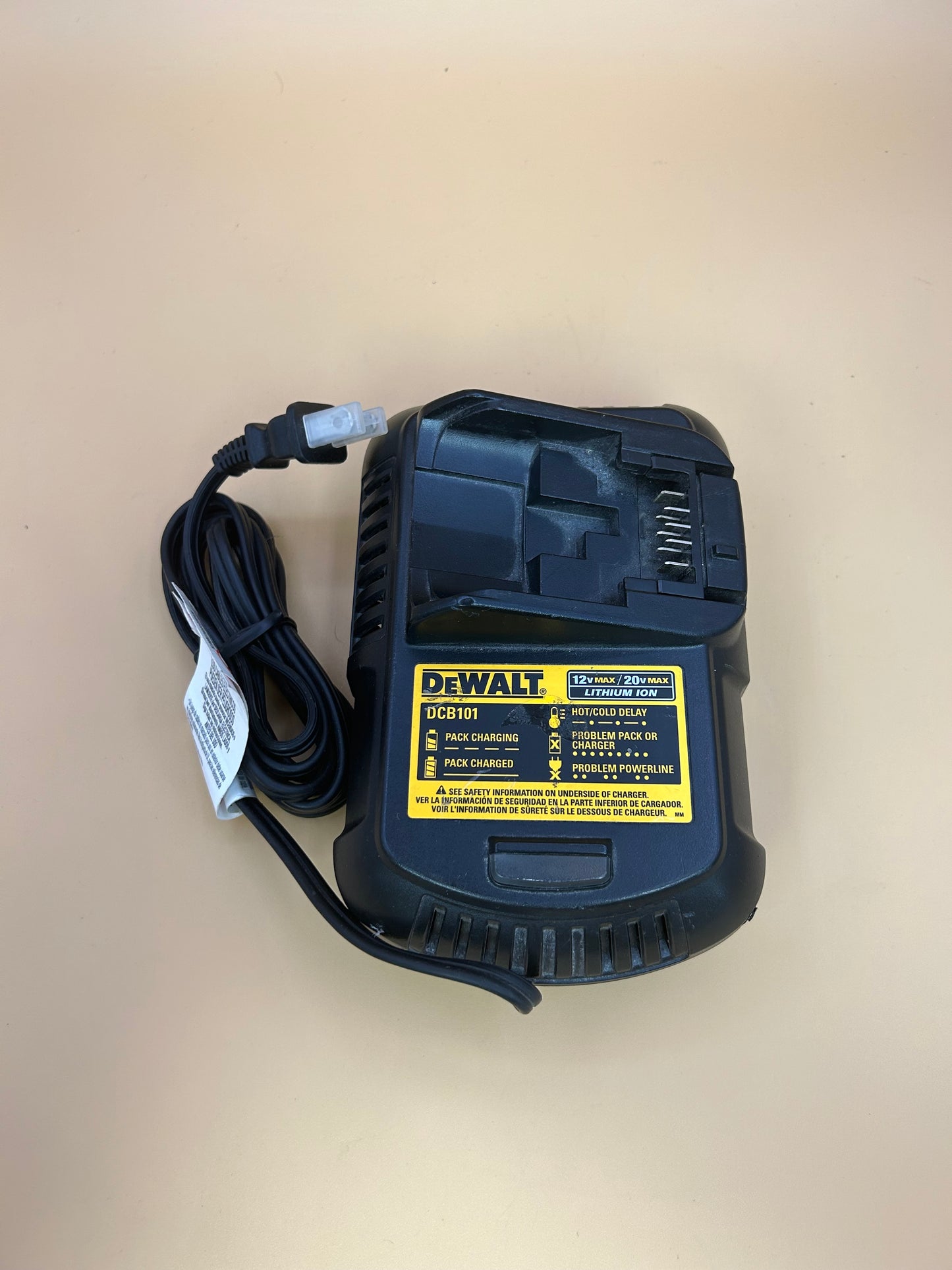 DeWalt DCB101 12v/20v MAX Lithium-Ion Battery Pack