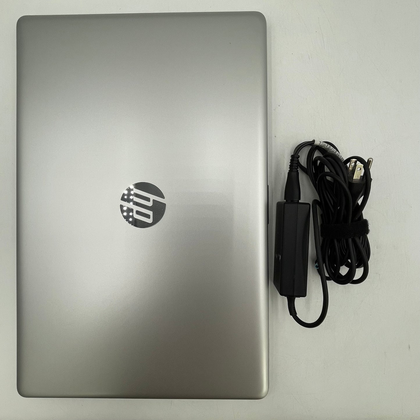HP 17-by3065st 17.3" i5-1135G7 1.0GHz 8GB RAM 1TB HDD 120GB SSD