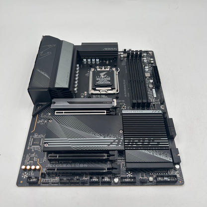 Gigabyte X670 AORUS ELITE AX AM5 ATX AMD DDR5 Motherboard