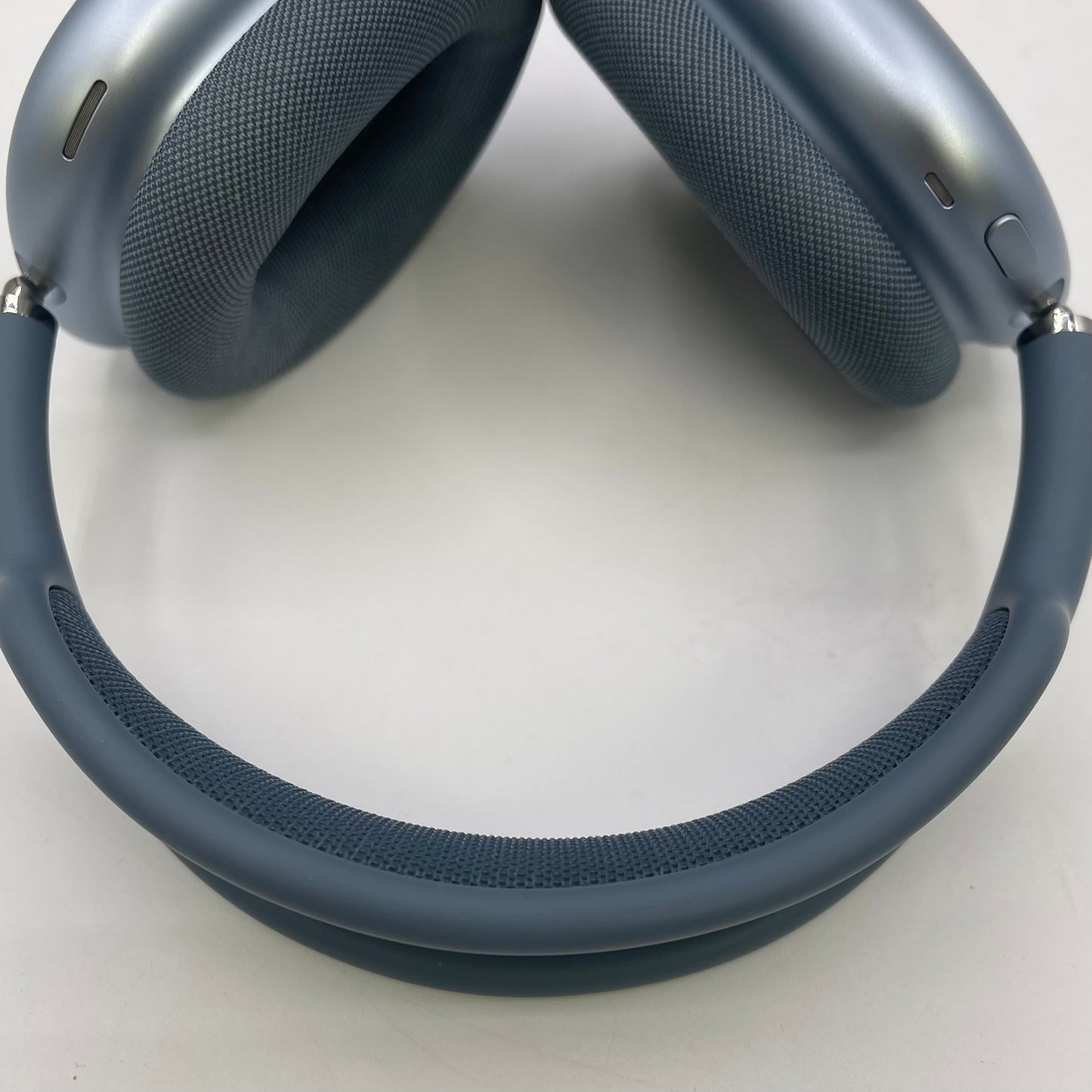 Apple AirPods Max Wireless Over-Ear Headphones Blue MWW63AM/A