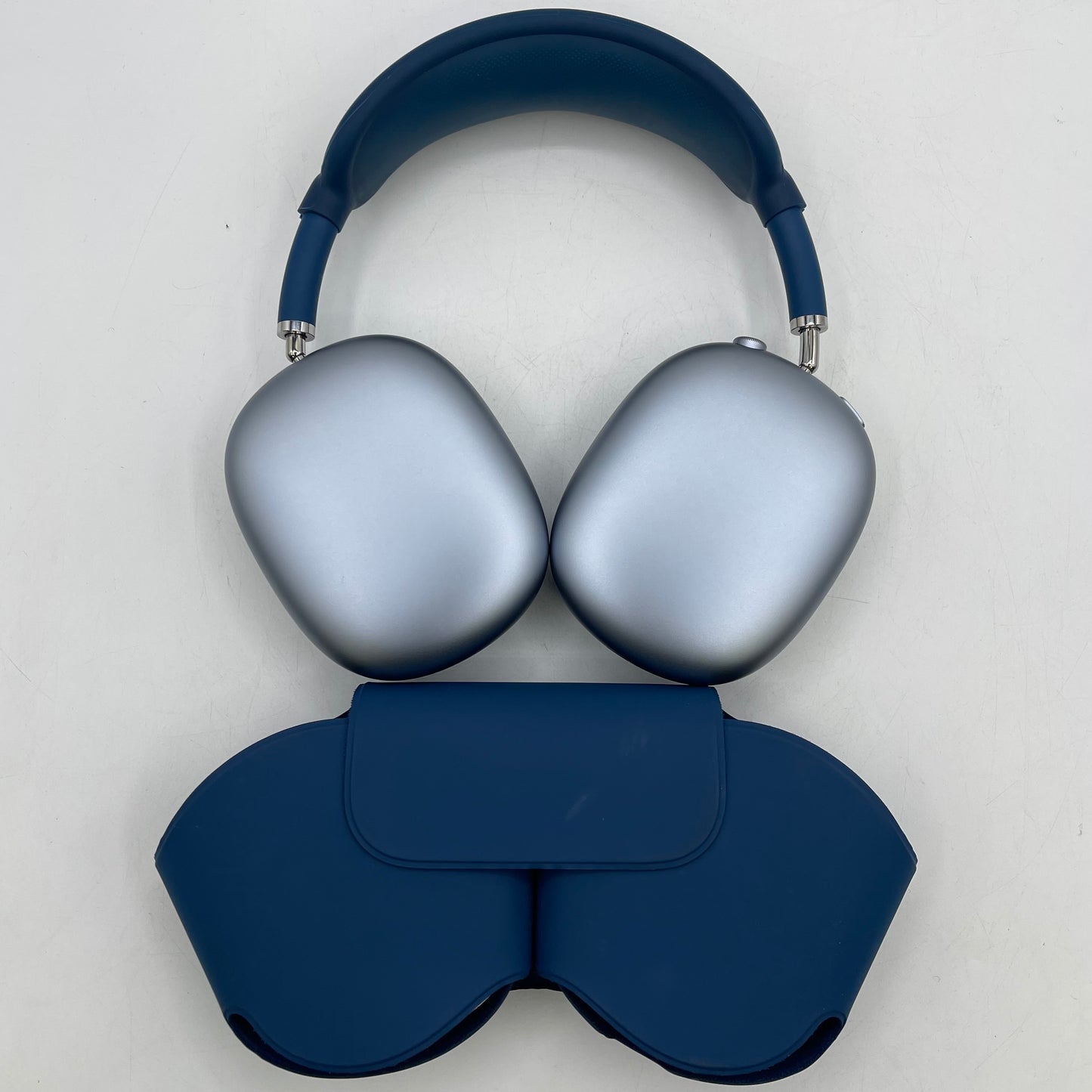 Apple AirPods Max Wireless Over-Ear Headphones Blue MWW63AM/A