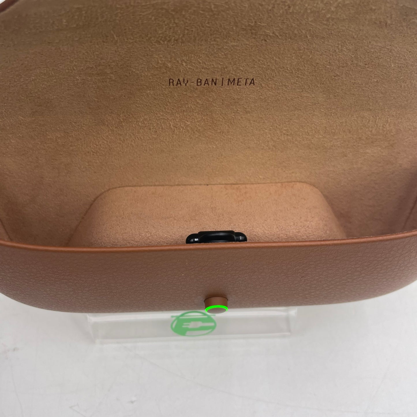 Ray-Ban Meta Glasses Charging Case