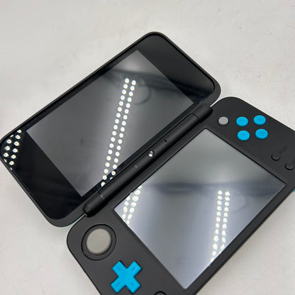 New Nintendo 2DS XL Handheld Game Console JAN-001 Black/Turquoise