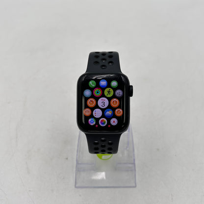 GPS Only Apple Watch SE 2nd Gen 40MM Midnight Aluminum Nike Sport Band MNT73LL/A
