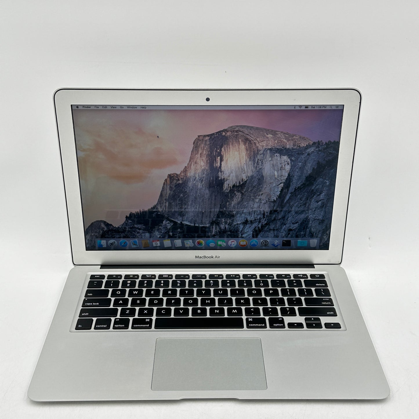 2015 Apple MacBook Air 13.3" i5-5250U 1.6GHz 4GB RAM 256GB SSD Silver A1466