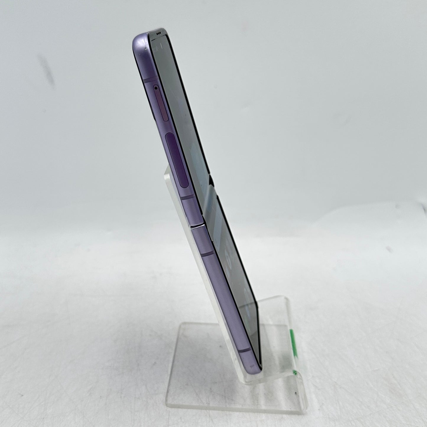 Unlocked Samsung Galaxy Z Flip3 8GB RAM 128GB SM-F711U Lavender READ