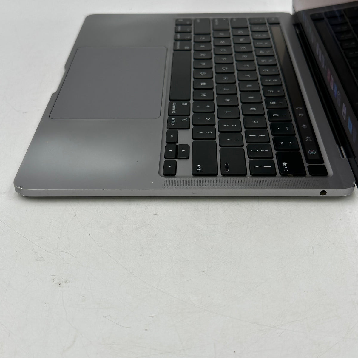 2020 Apple MacBook Pro 13.3" M1 8C GPU 3.2GHz 8GB RAM 256GB SSD A2338