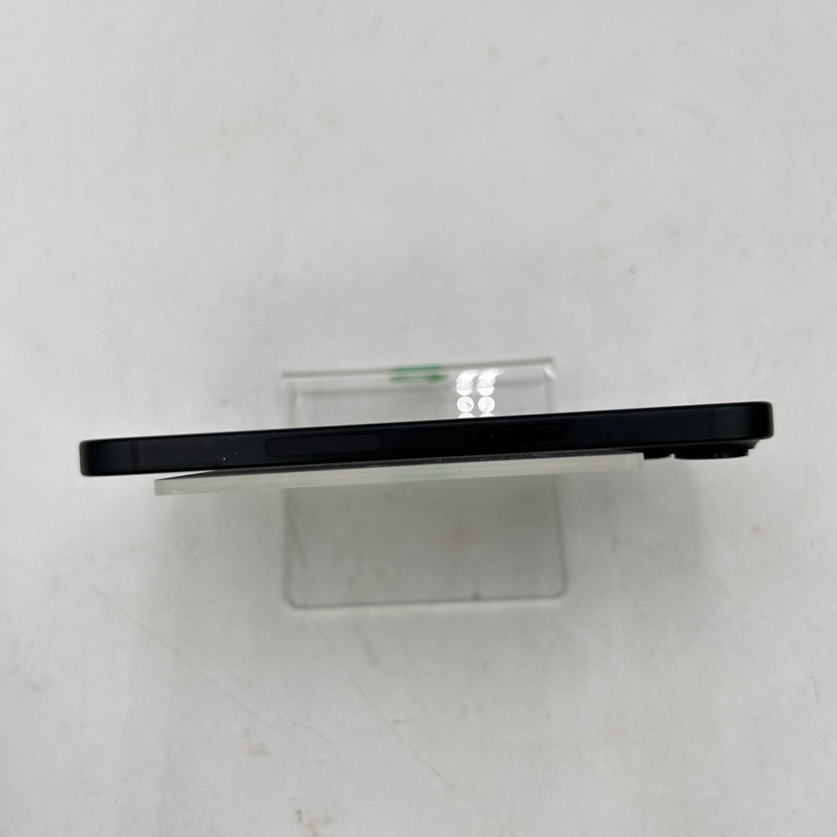 Broken Wi-Fi Only Apple iPhone 15 128GB 18.3.2 MTLV3LL/A Read