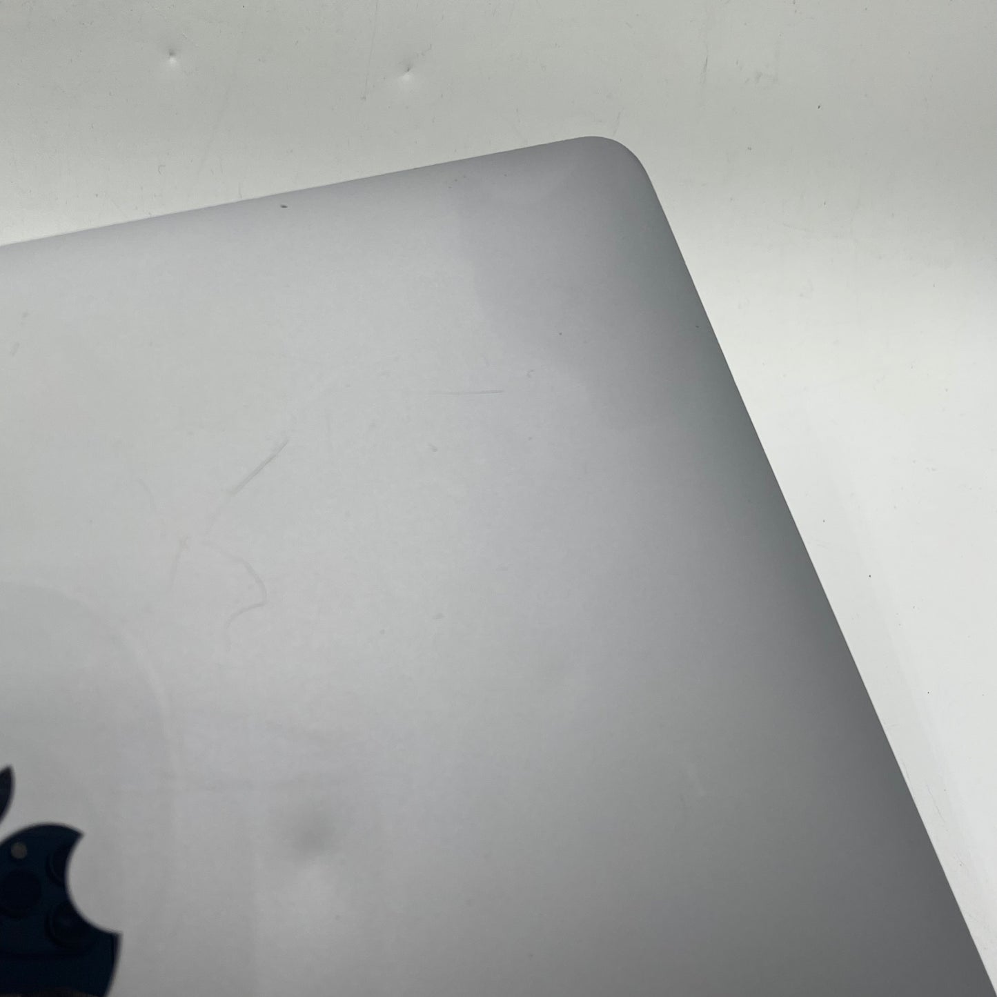 2020 Apple MacBook Air 13.3" i3 1.1GHz 8GB RAM 256GB SSD Space Gray A2179