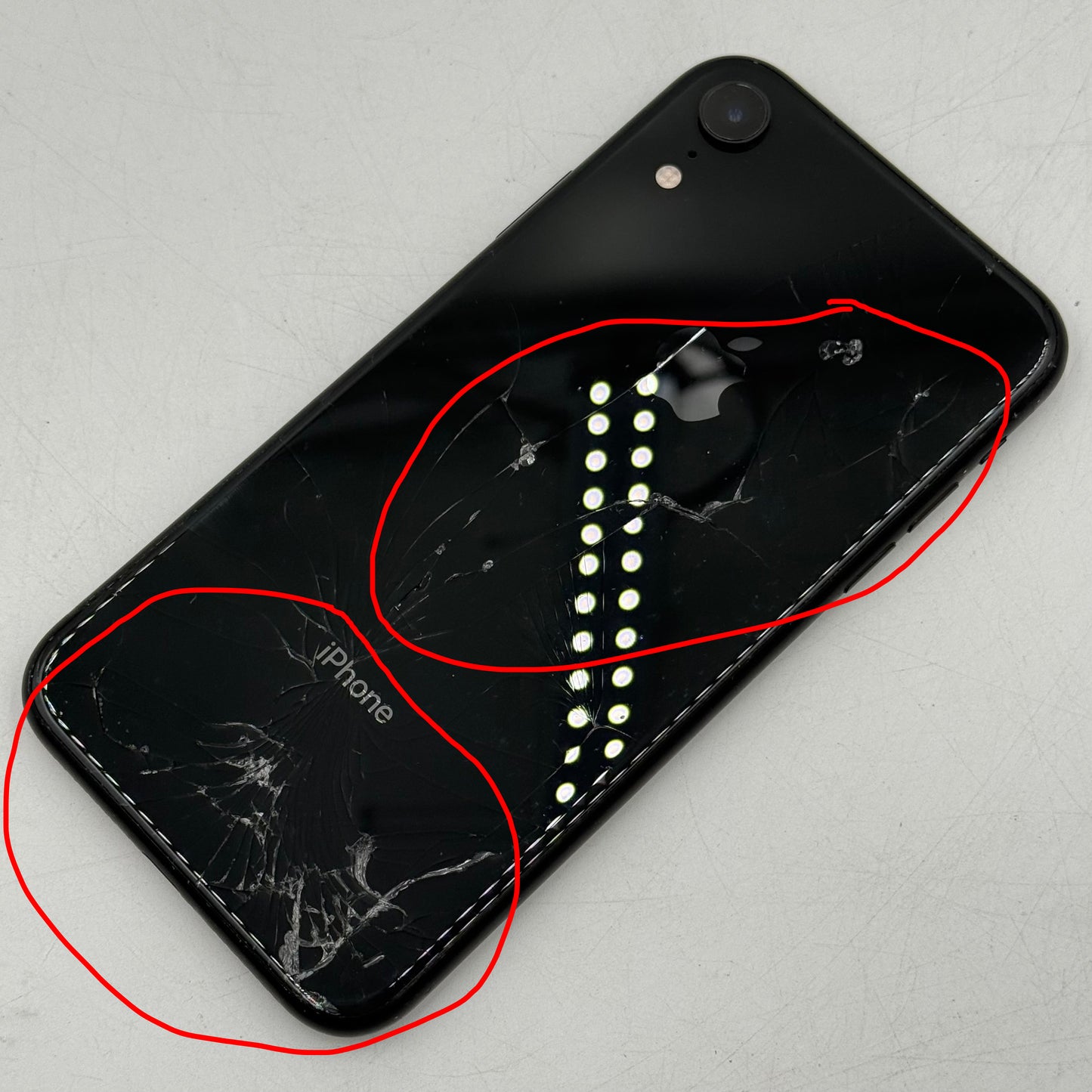 Broken Unlocked Apple iPhone XR 128GB MT192ZA/A Cracked Screen