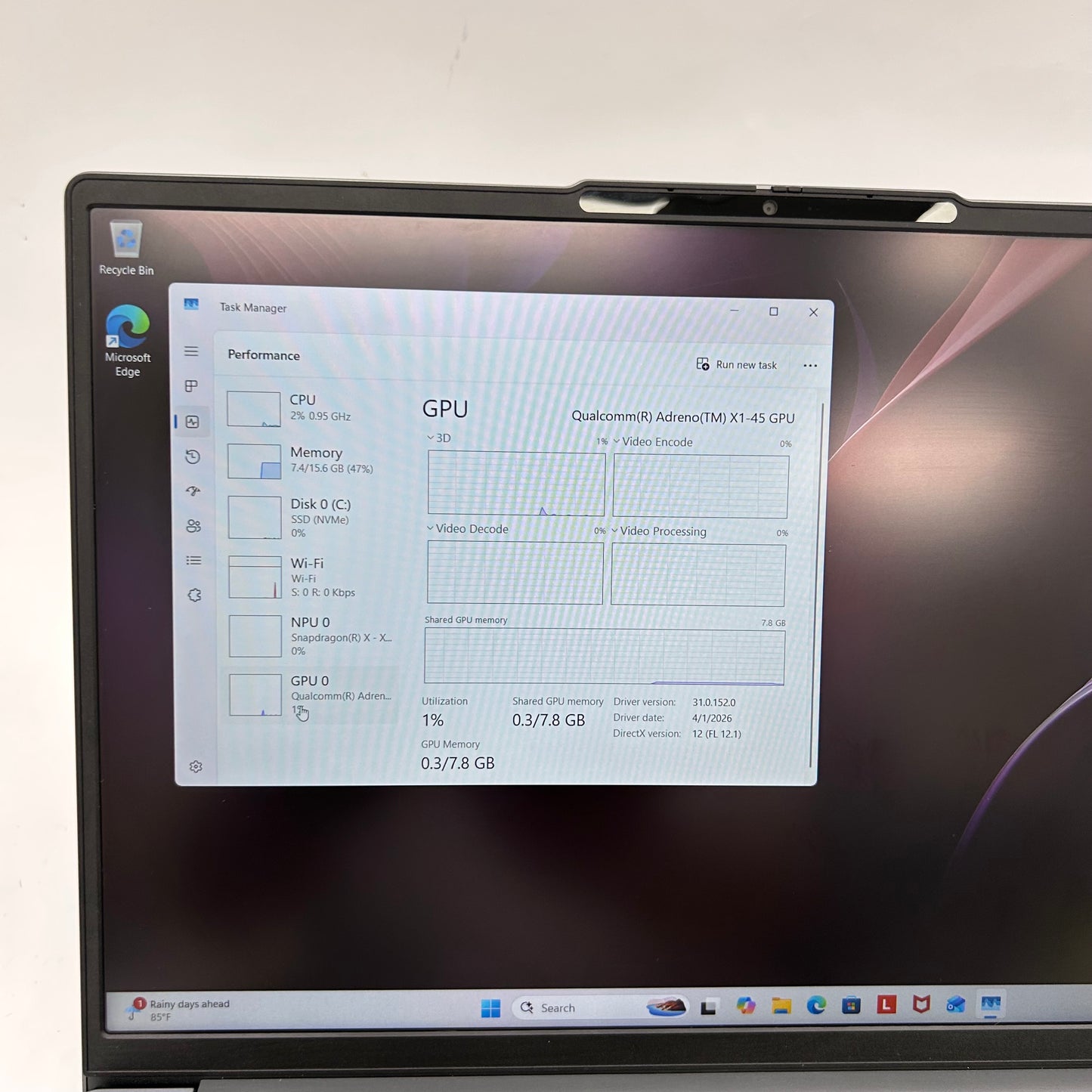 Lenovo IdeaPad Slim 3 15Q8X10 15.3 Snapdragon X  2.9GHz 16GB RAM 256GB SSD