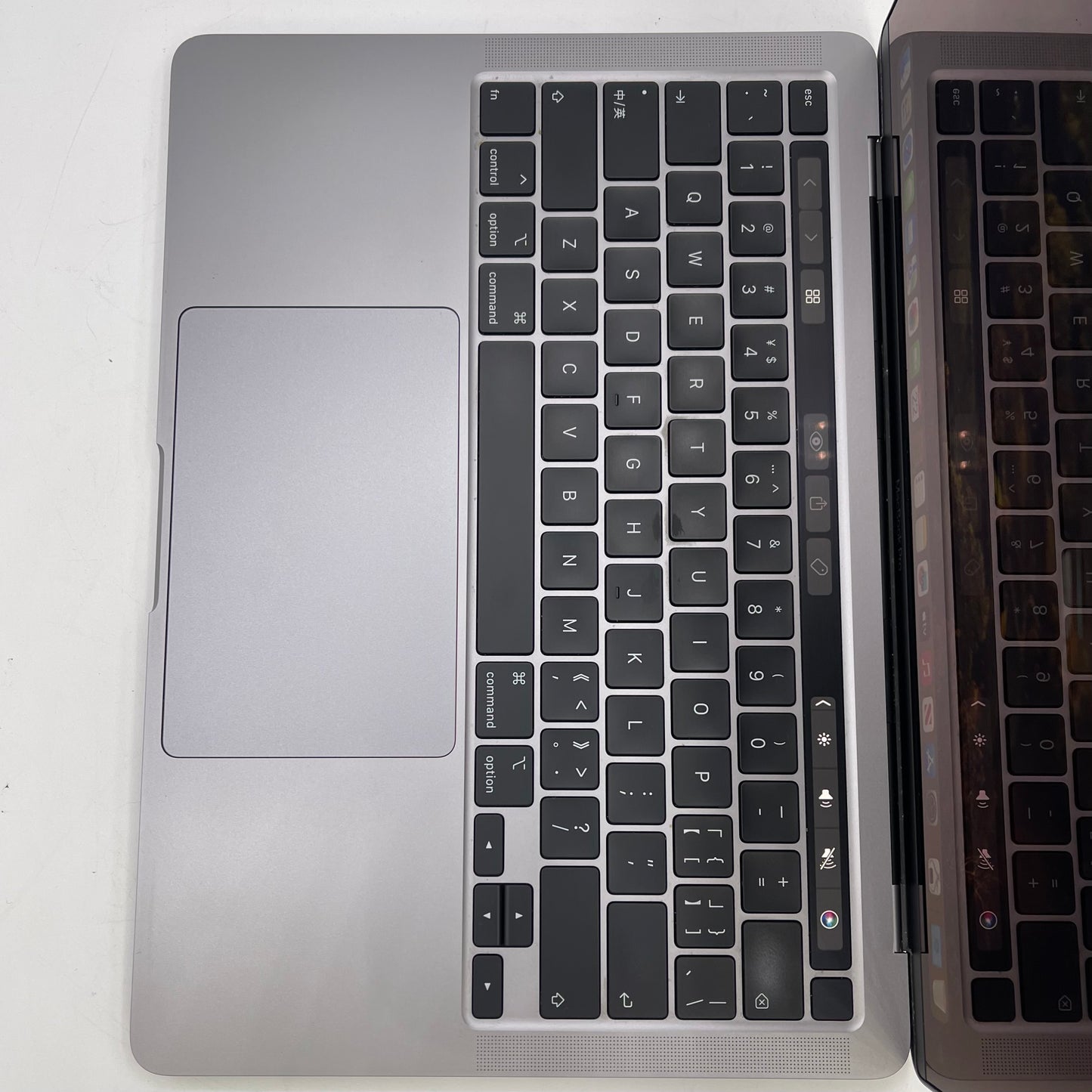 2020 Apple MacBook Pro 13.3" i5 2.0GHz 16GB RAM 512GB SSD Space Gray A2251