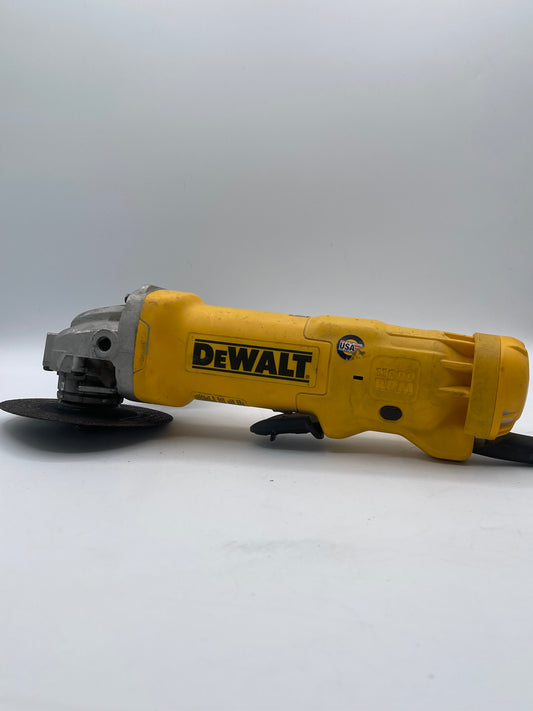 Dewalt DWE402 4 1/2 inch Angle Grinder 120V DWE402