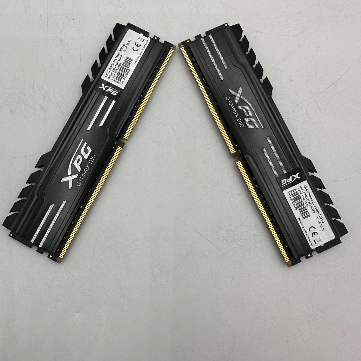 XPG GAMMIX D10 16GB (2x8GB) RAM DDR4 3000MHz AX4U300038G16A-BB10