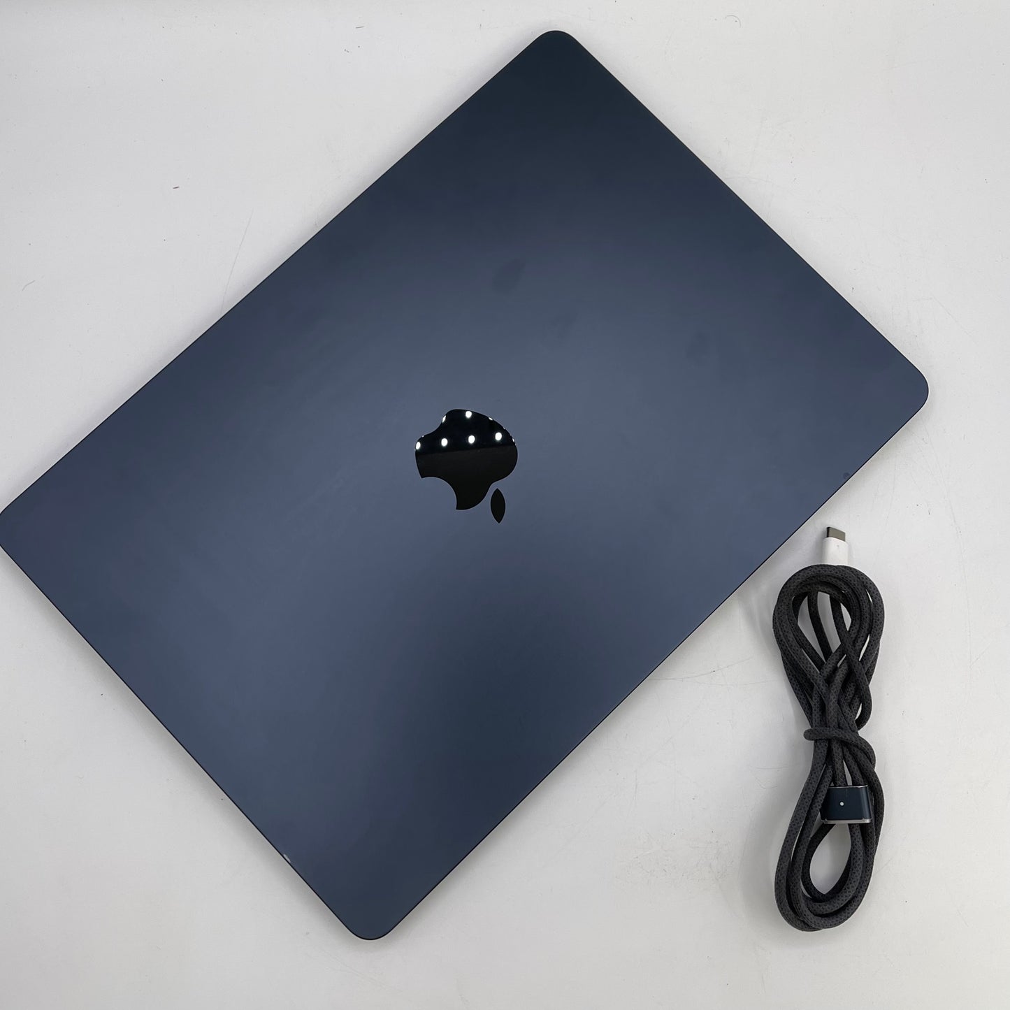 2022 Apple MacBook Air 13.6" M2 3.5GHz 8GB RAM 512GB SSD A2681