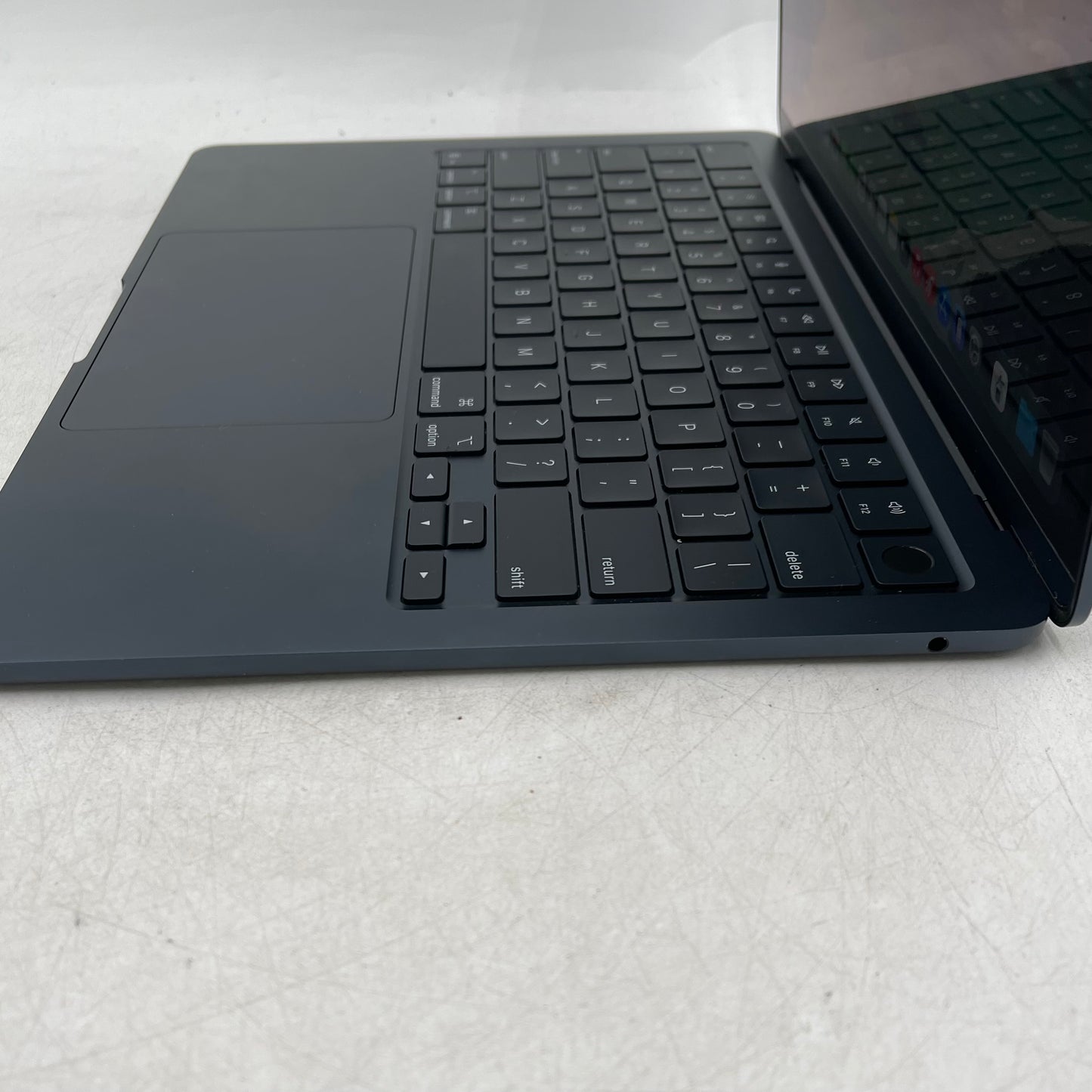 2025 Apple MacBook Air 13.6" M4 8C GPU 4.5GHz 16GB RAM 256GB SSD A3240