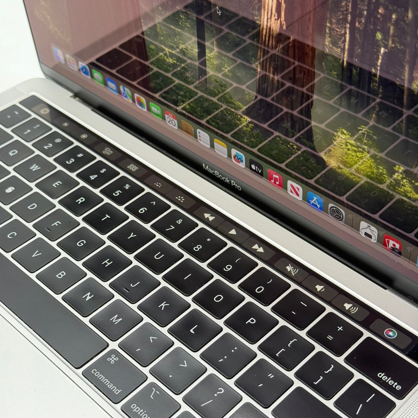 2019 Apple MacBook Pro 13.3" i5 1.4GHz 8GB RAM 256GB SSD Silver A2159