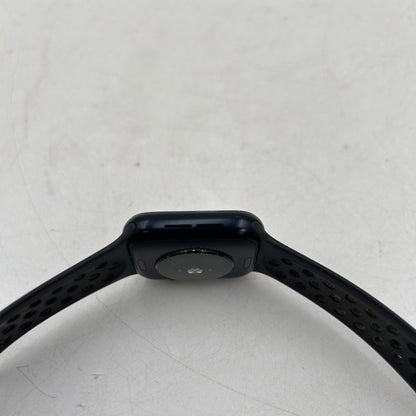 GPS Only Apple Watch SE 2nd Gen 40MM Midnight Aluminum Nike Sport Band MNT73LL/A