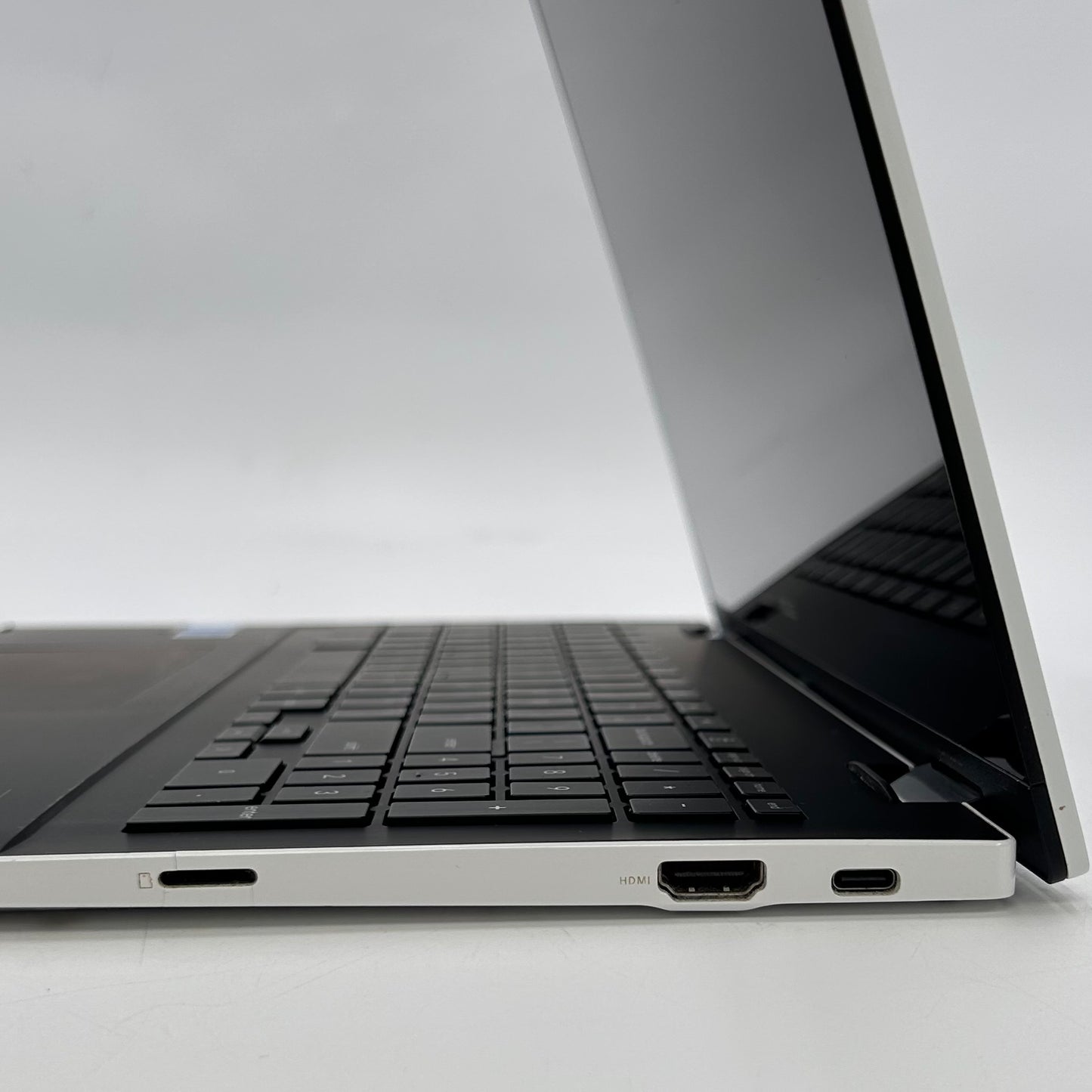 Asus Chromebook flip C536 C536EA-BI3T3 15.6" i3-1115G4 3.0GHz 8GB RAM 128GB SSD