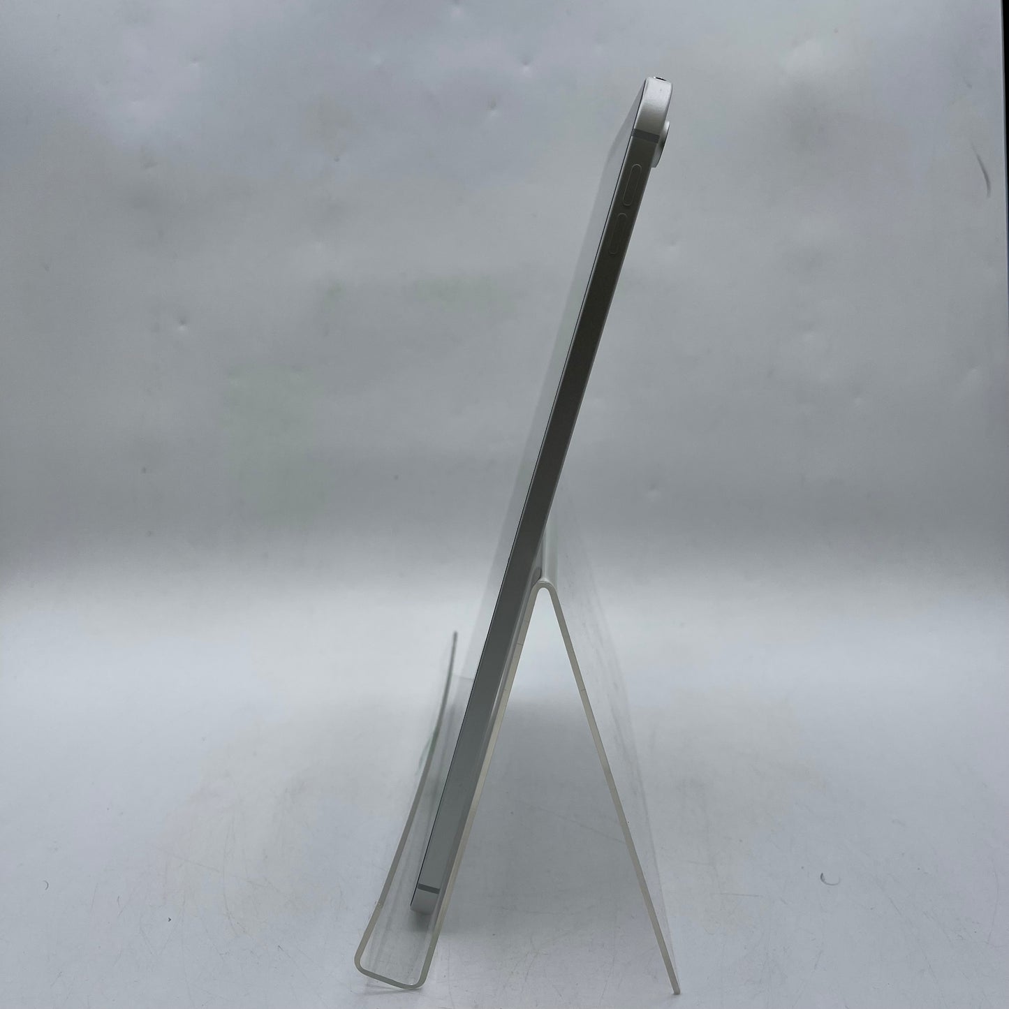Factory Unlocked Apple iPad 11" (A16) 128GB Silver MD7F4LL/A