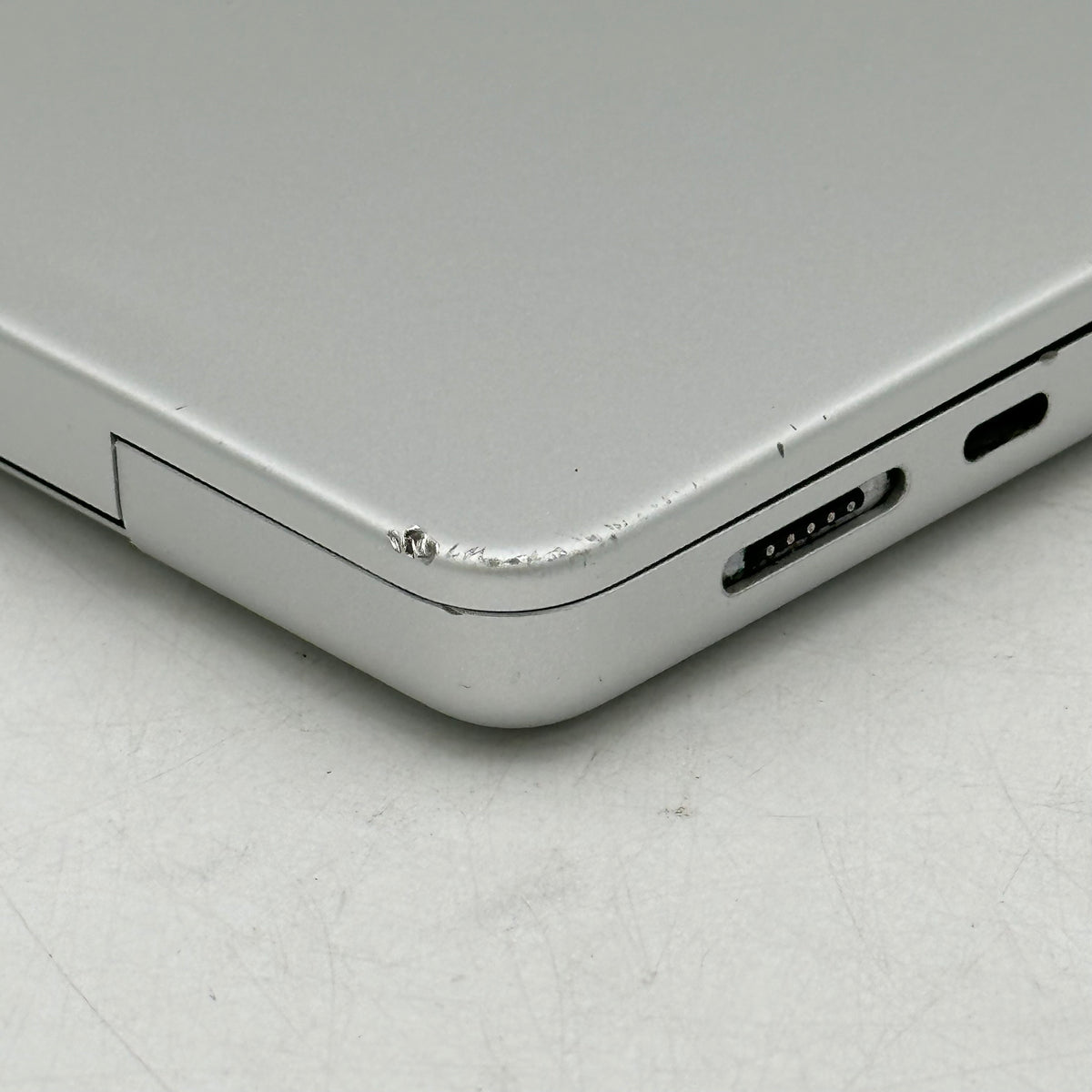 2023 Apple MacBook Pro 14" M3 10C GPU 4.0GHz 8GB RAM 512GB SSD A2918