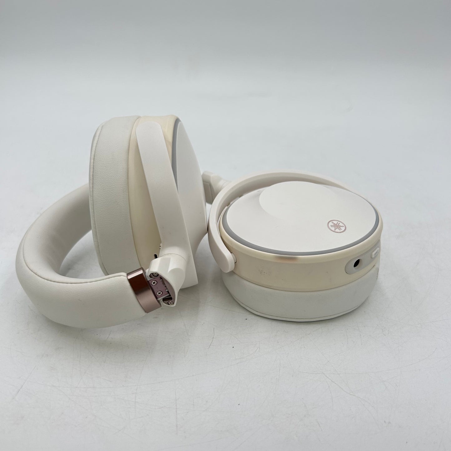 Yamaha YH-E700A Wireless Over-Ear Bluetooth Headphones Clearly White YH-E700AWH