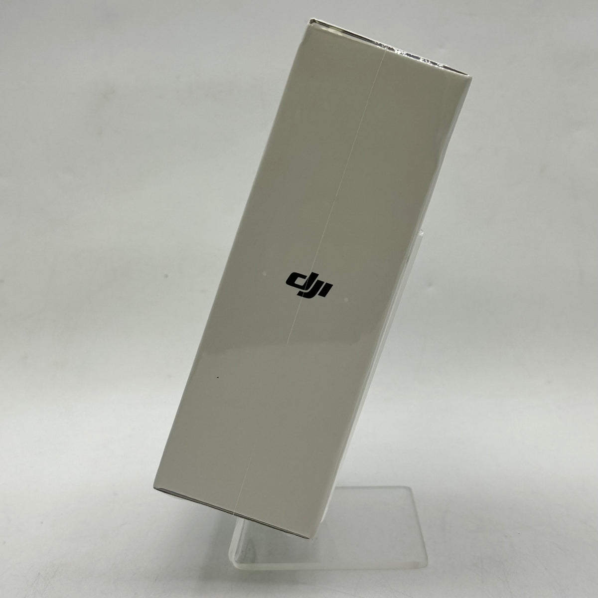 New DJI Mic Mini (2 TX = 1 RX + Charging Case) Wireless Microphone System DM3005