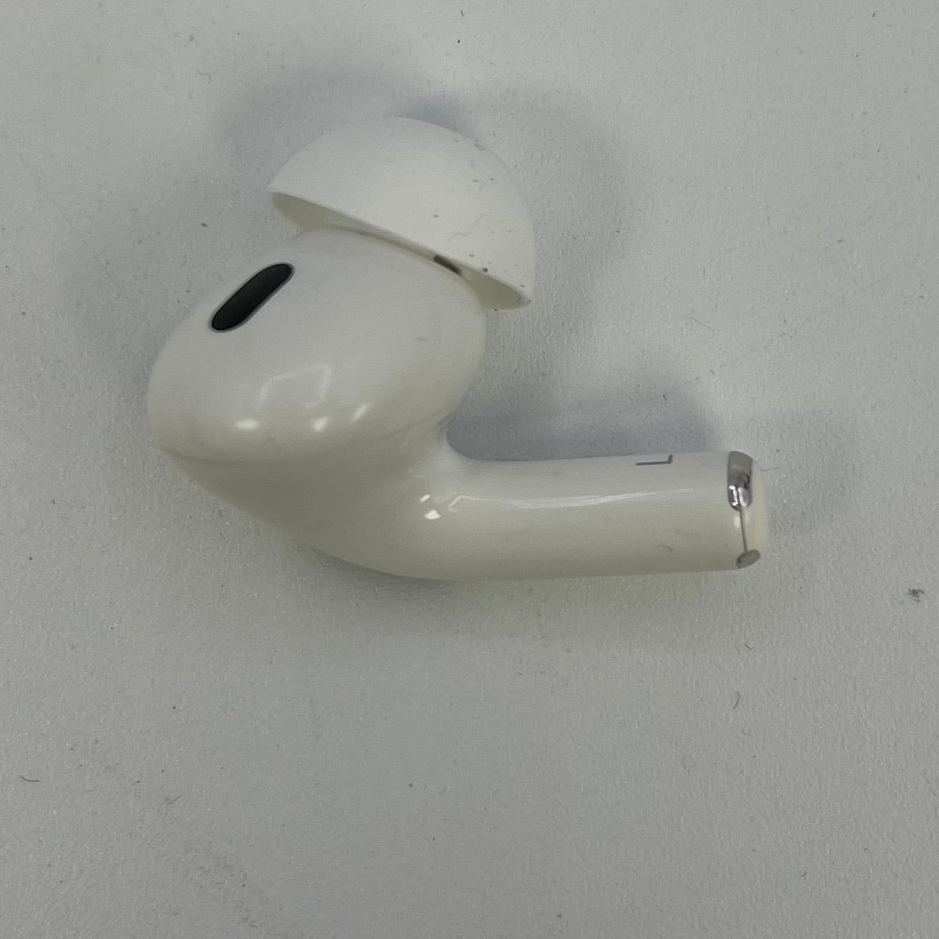 Apple AirPods Pro 2nd Gen with Wireless Charging Case A2968 A3048 A3047