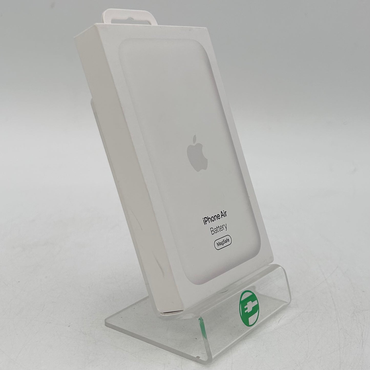 New Apple MagSafe Battery Pack White MGPGRAM/A MagSafe Battery