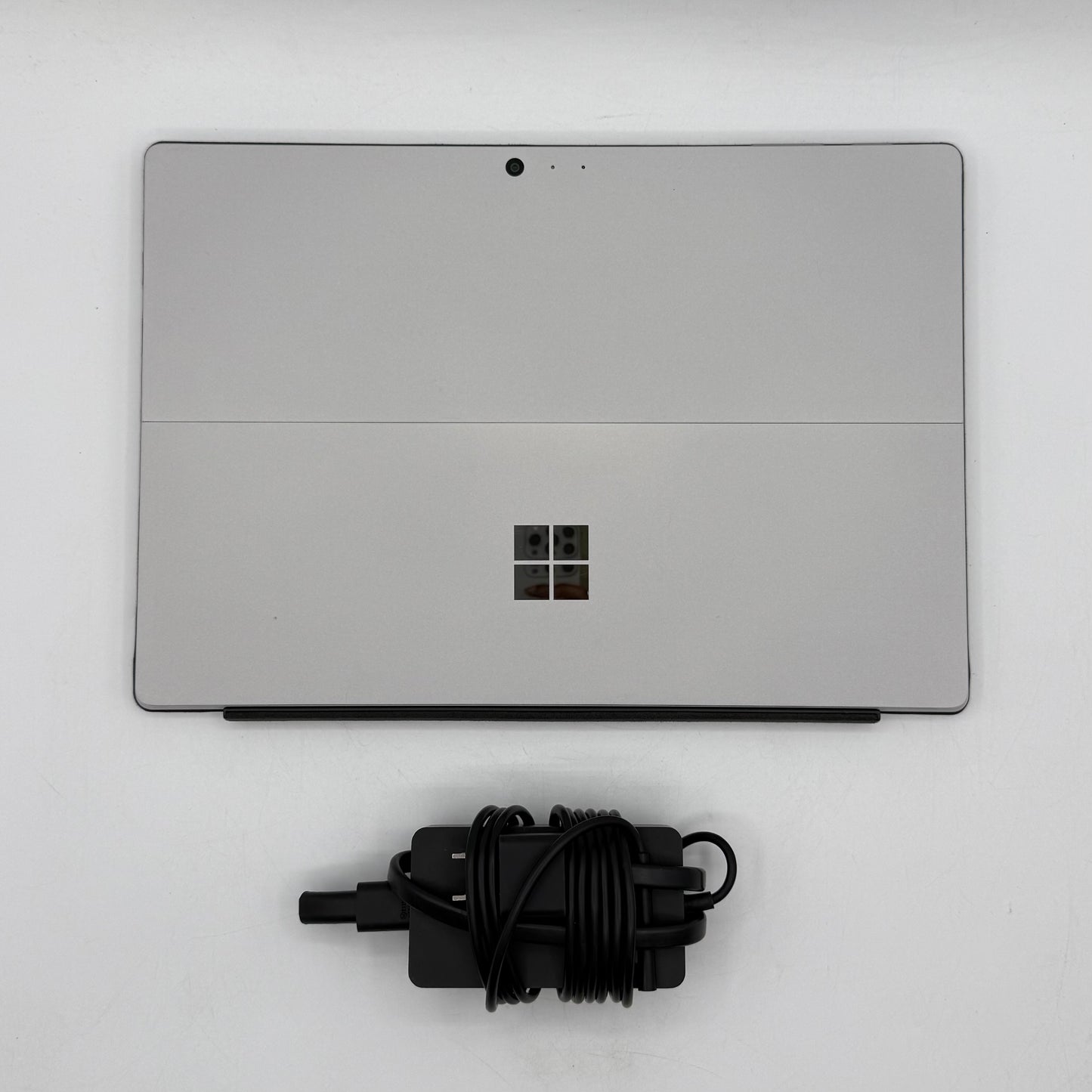 Microsoft Surface Pro 4 1724 12.3" i5 2.5GHz 8GB RAM 256GB SSD