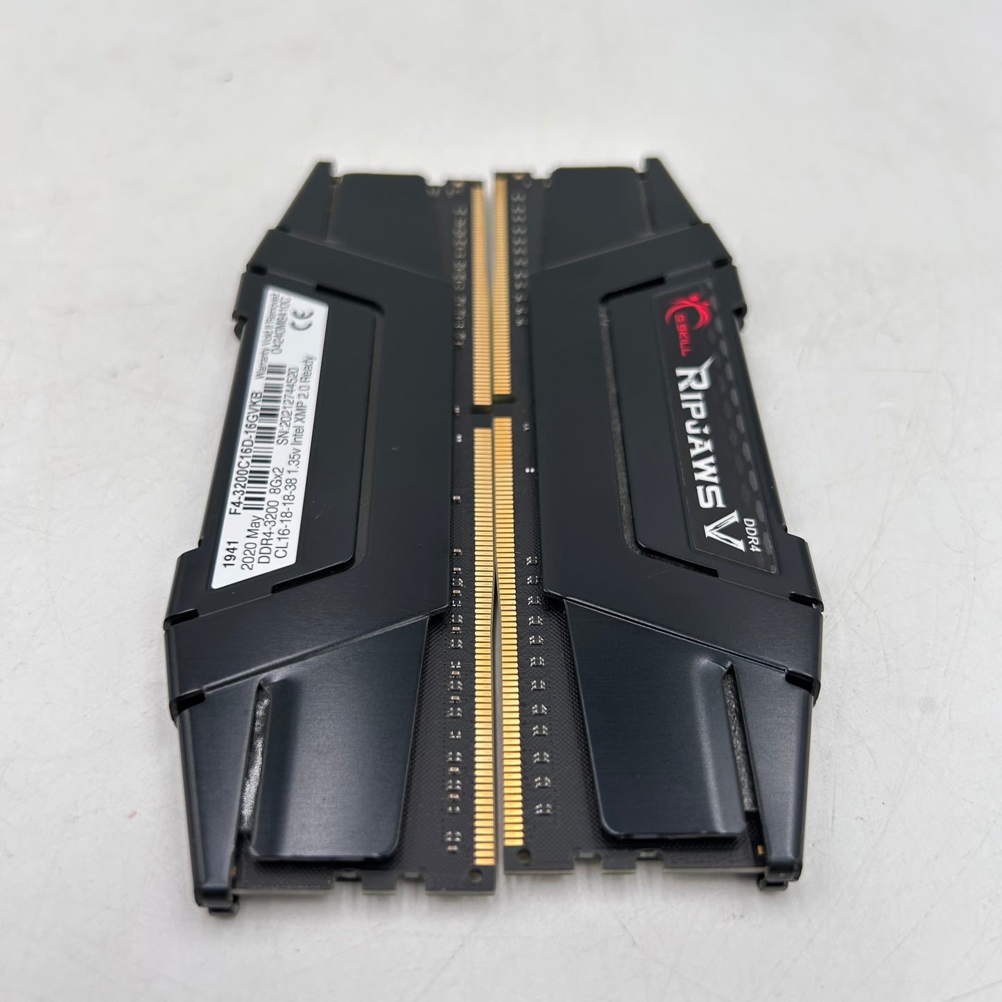 G.Skill Ripjaws V 16GB (2x8GB) RAM DDR4 3200MHz F4-3200C16D-16GVKB