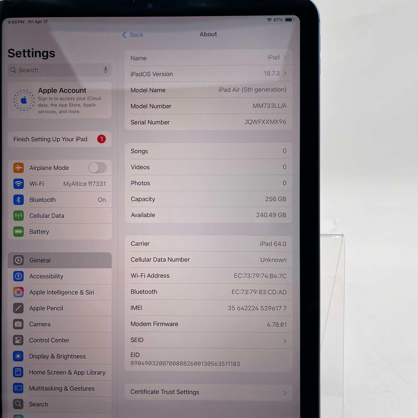 Unlocked Apple iPad Air 5th Gen 256GB Blue MM733LL/A