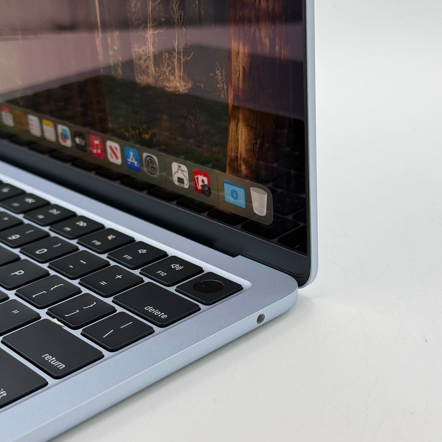 2025 Apple MacBook Air 13" M4 8C GPU 4.5GHz 16GB RAM 256GB SSD A3240