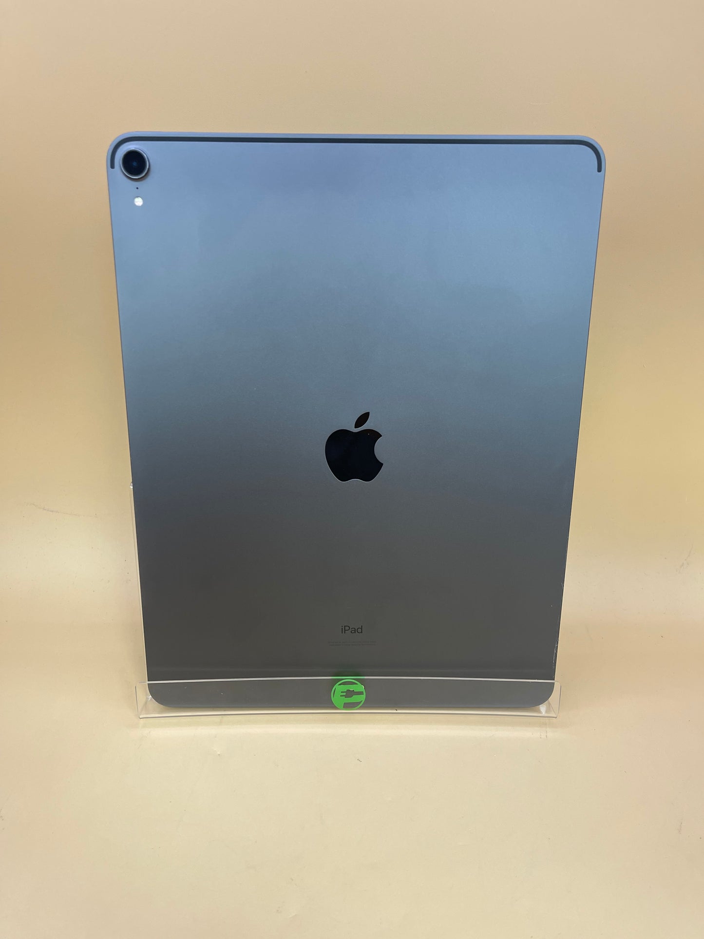 Broken WiFi Only Apple iPad Pro 12.9" 3rd Gen 256GB 18.1.1 A1876