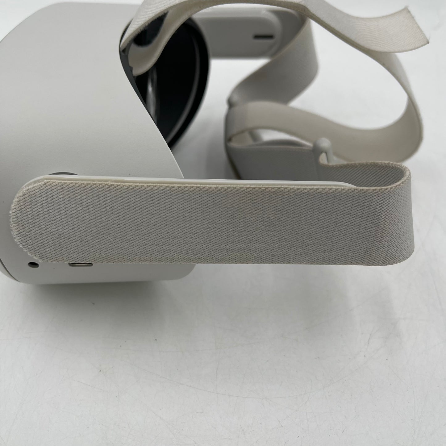 Meta Quest 2 256GB Standalone All-in-One VR Headset KW49CM