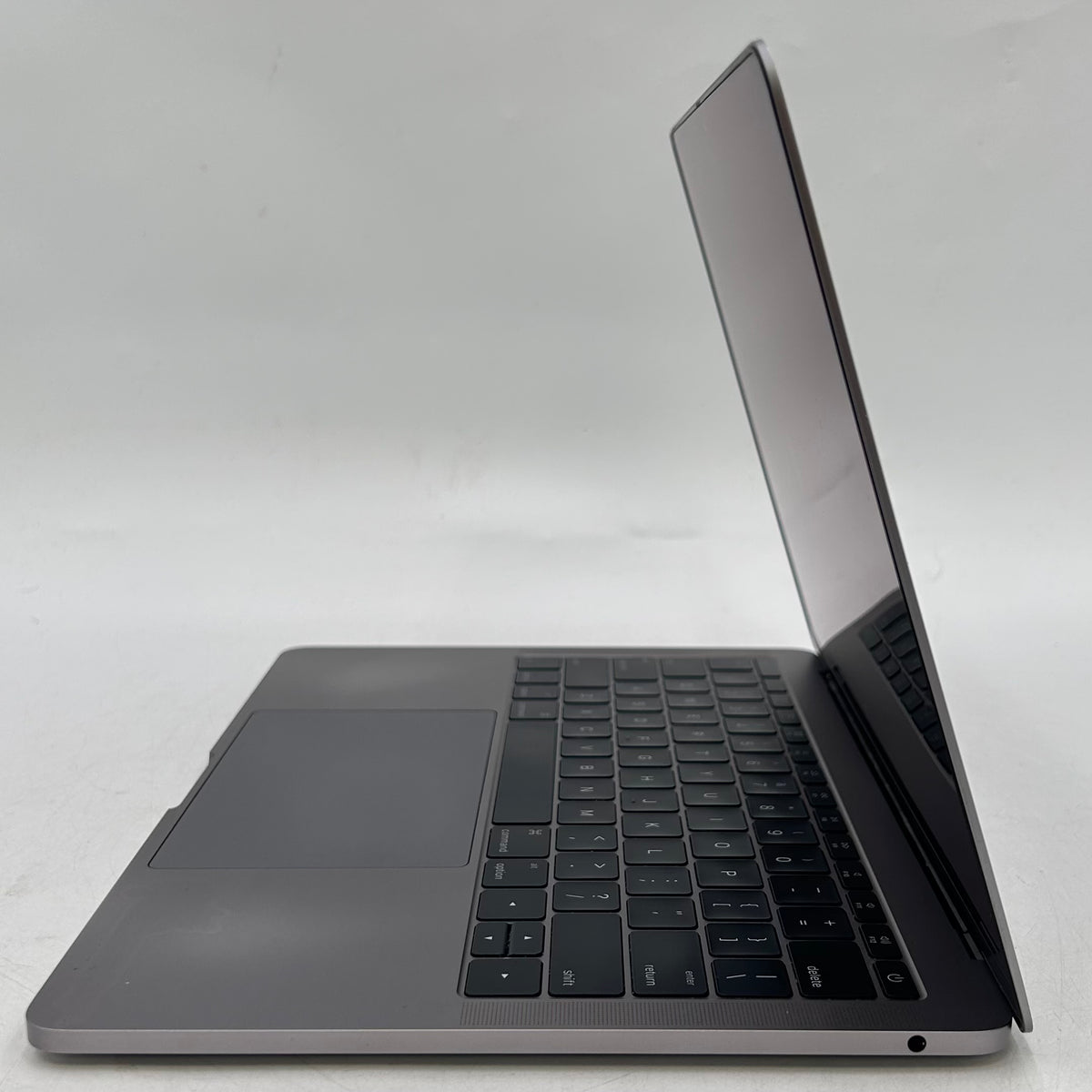 2016 Apple MacBook Pro 13.3" i5 2.0GHz 8GB RAM 256GB SSD Space Gray A1708 Read