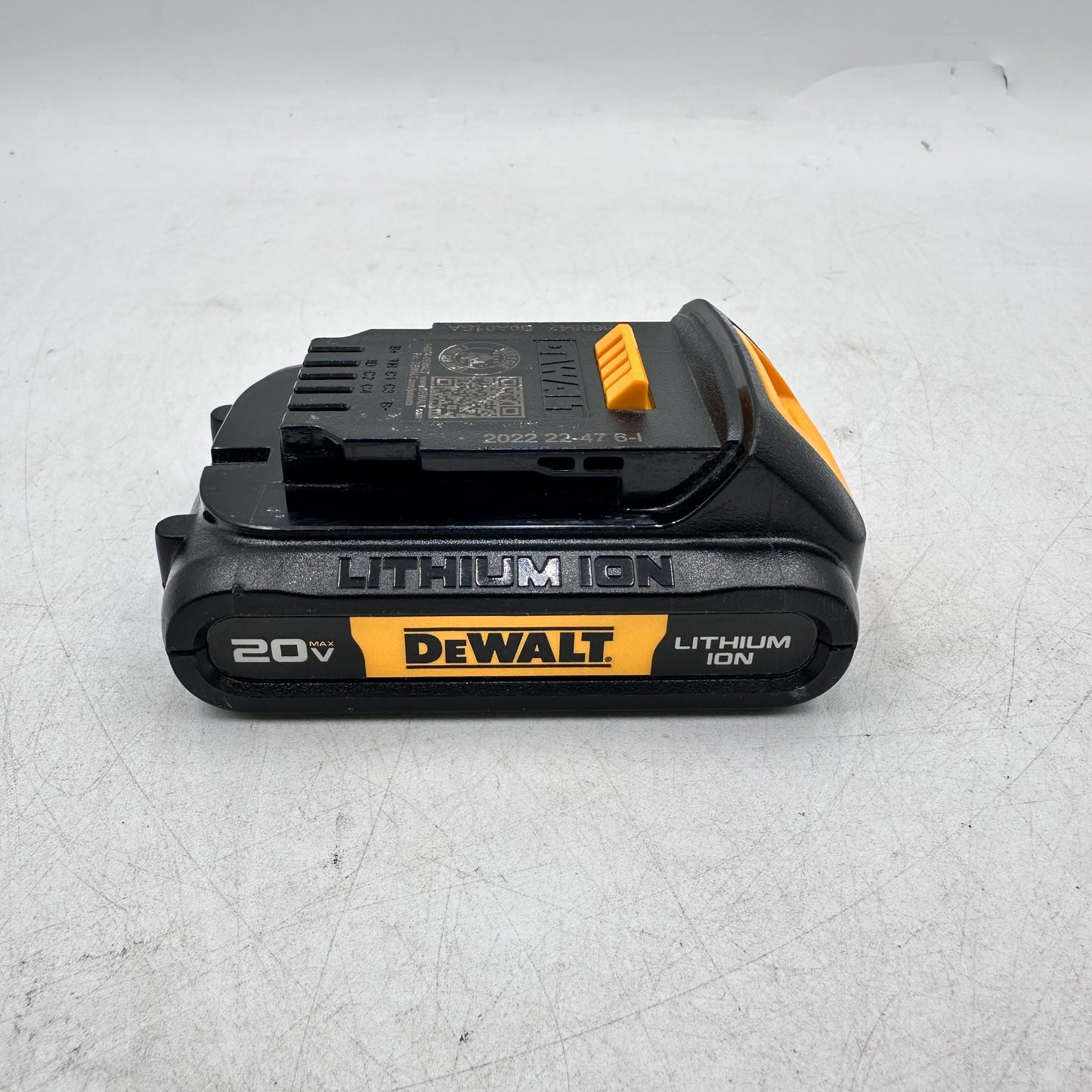 DeWalt DCD777 20V MAX 1/2" (13mm) Cordless Drill Driver