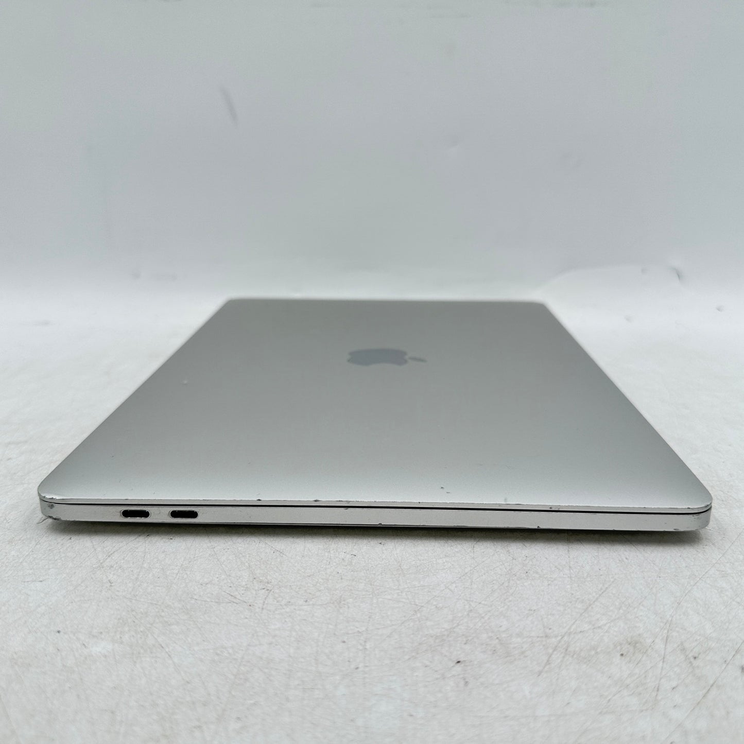 2020 Apple MacBook Pro 13.3" M1 8C GPU 3.2GHz 8GB RAM 256GB SSD READ