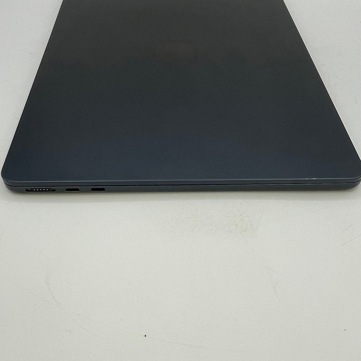 2024 Apple MacBook Air 13.6" M3 8C GPU 16GB RAM 256GB SSD A3113