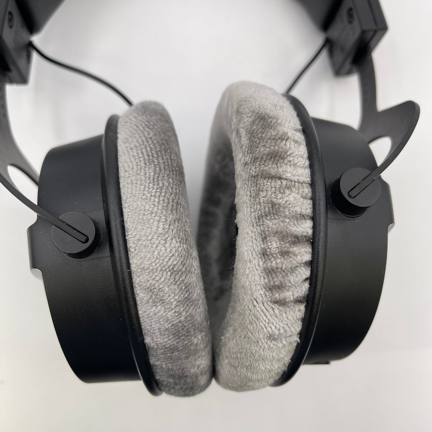 Beyerdynamic DT 770 PRO Over-Ear Dynamic Studio Headphone Black