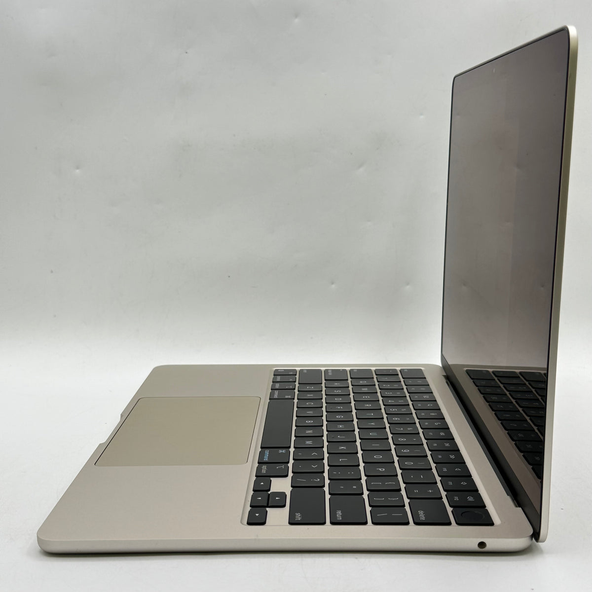 2022 Apple MacBook Air 13.6" M2 8C GPU 3.5GHz 8GB RAM 256GB SSD A2681
