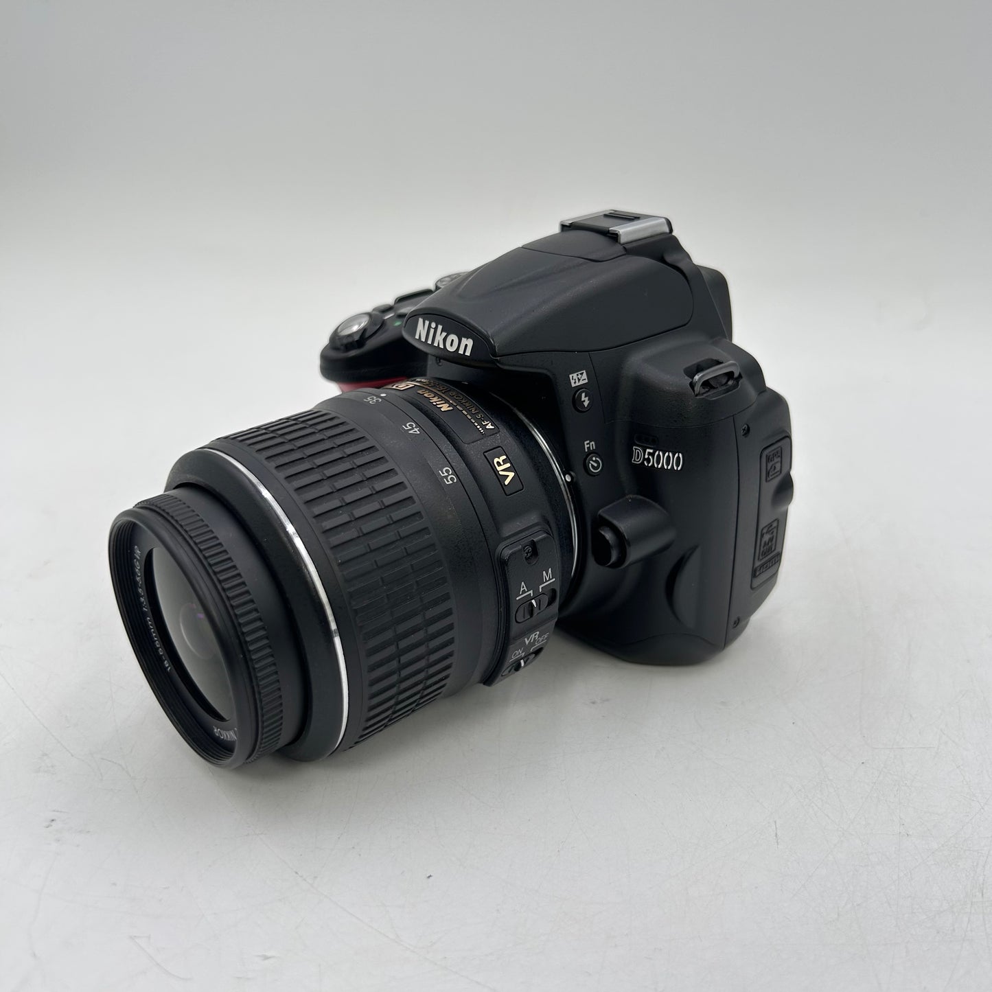 Nikon D5000 13.3MP Digital SLR DSLR Camera w/ Nikkor 18-55mm lens
