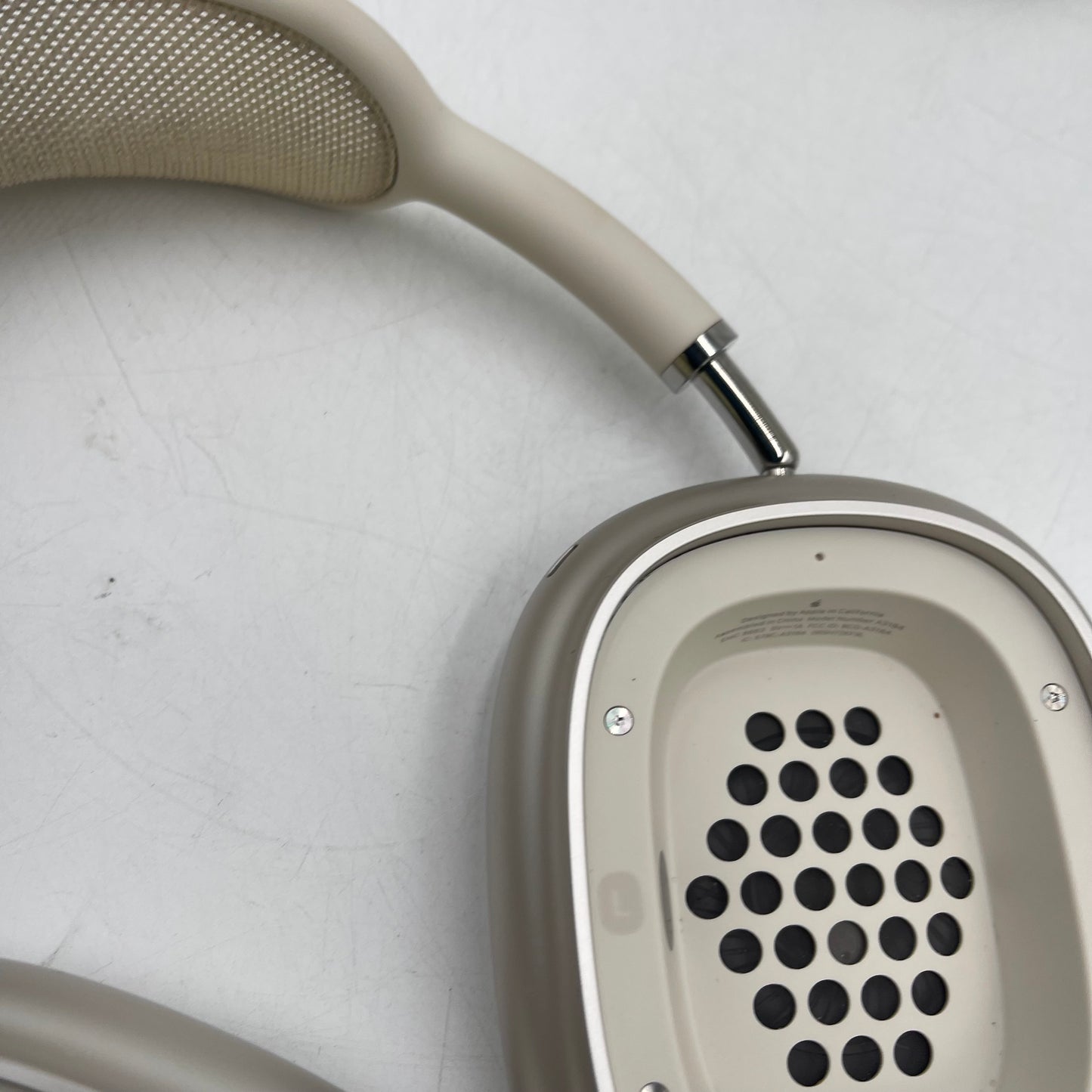 Apple AirPods Max Wireless Over-Ear Headphones Starlight MWW53AM/A
